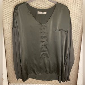 GoSilk blouse, size small. Sleeves are a silk-cotton blend. Body is 100% silk.